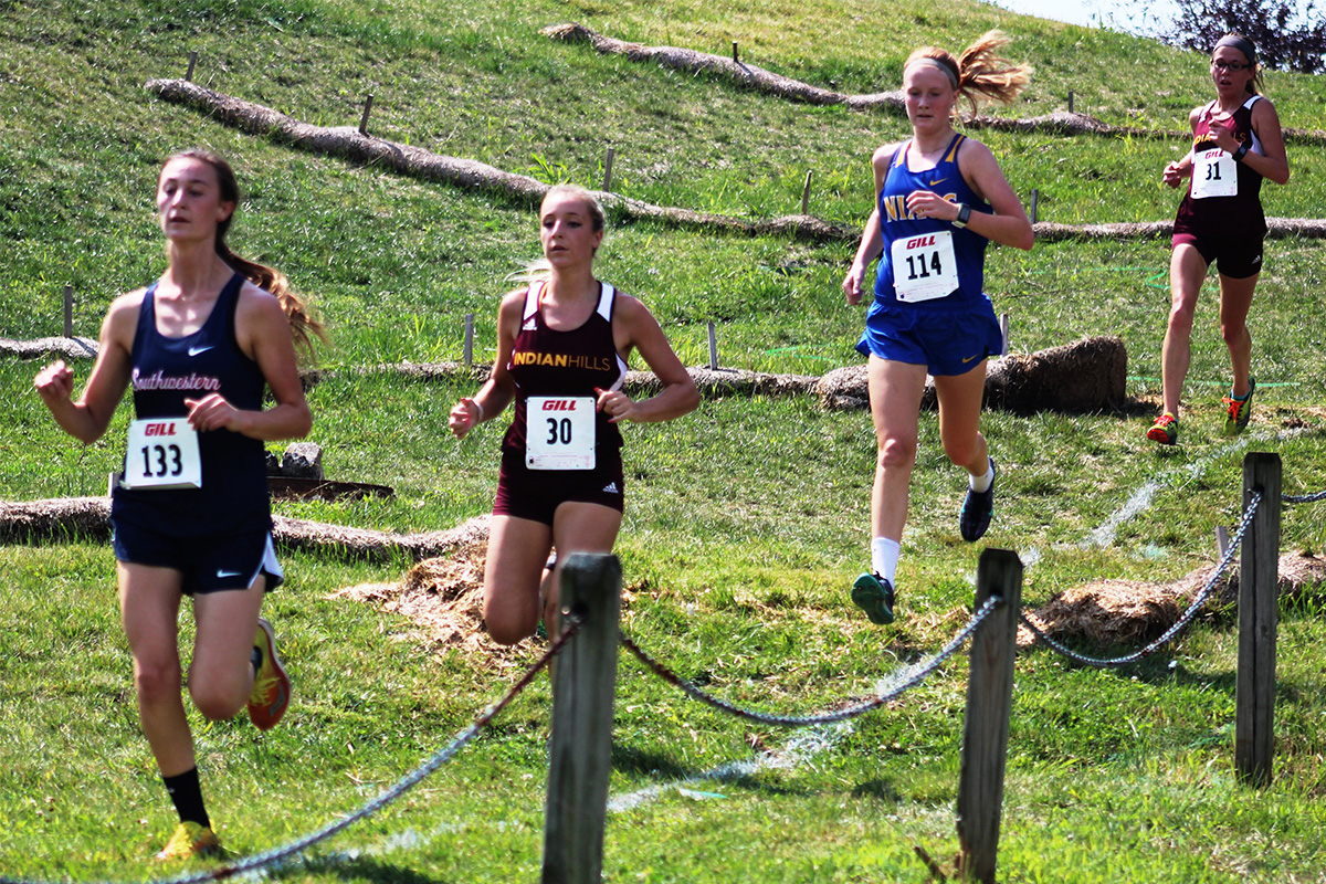 Ford Paces IHCC Women in First Meet