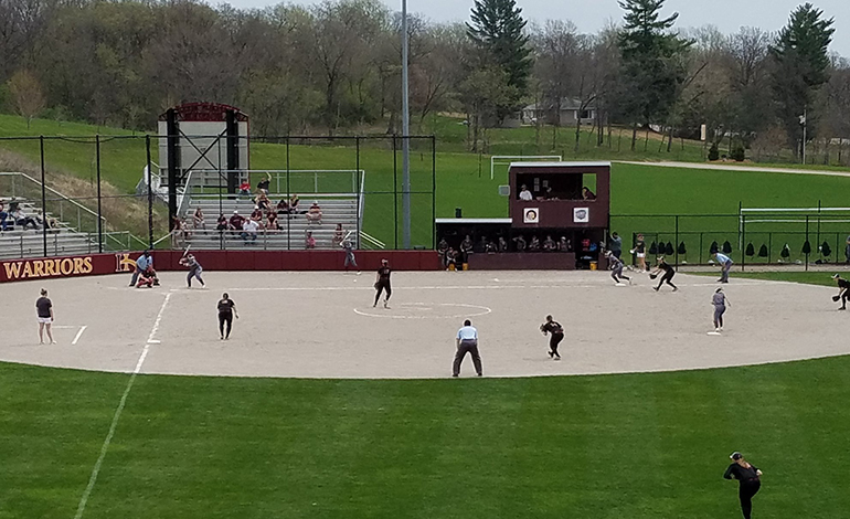 Two More League Wins for IHCC Softball