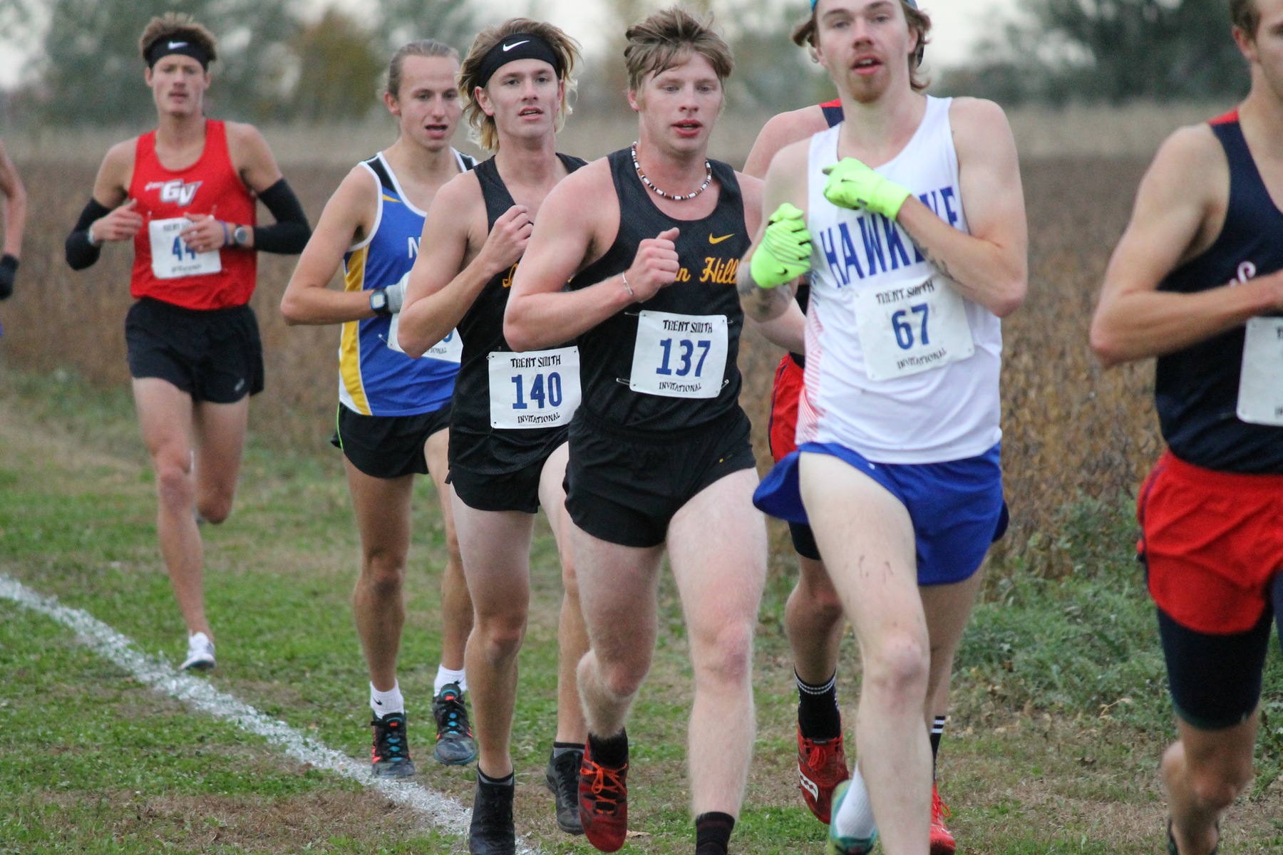 Freshmen Zach Schocker & Drake VanBaale race their way to a pair of top-20 finishes at the Trent Smith Invite.