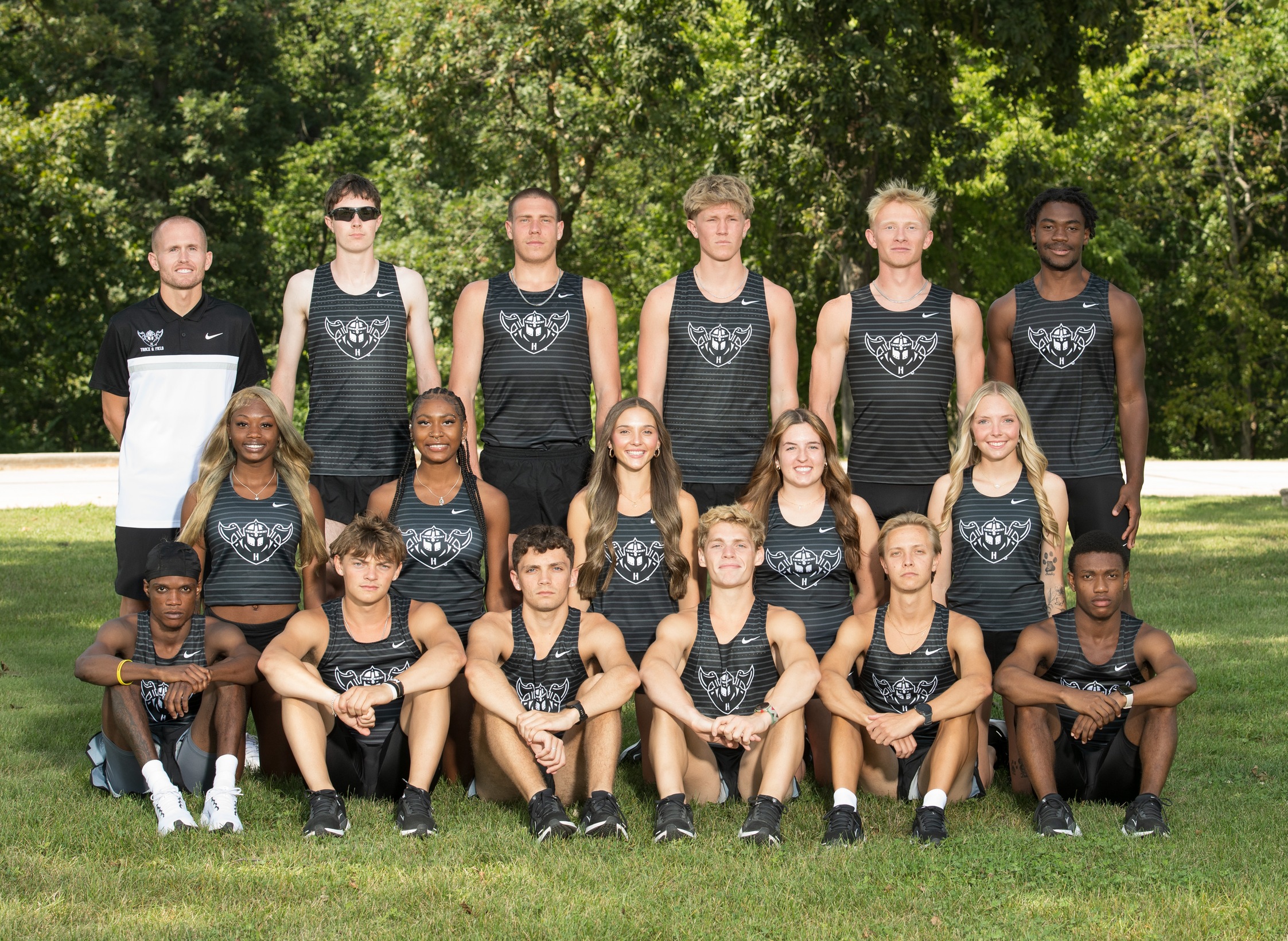 WARRIOR MEN, WOMEN RANKED IN PRESEASON POLLS