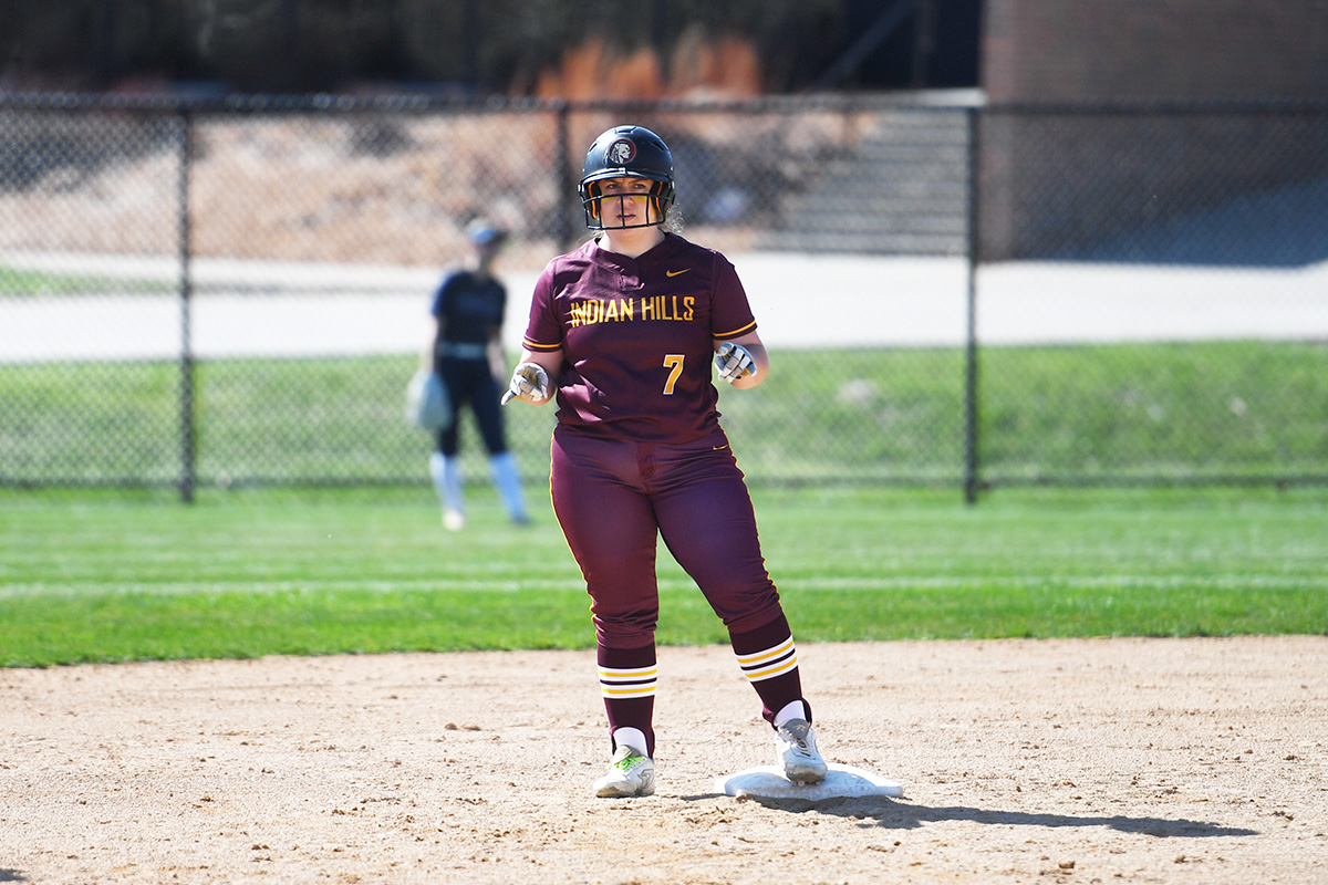 IHCC COMPLETES SWEEP OF TIGERS